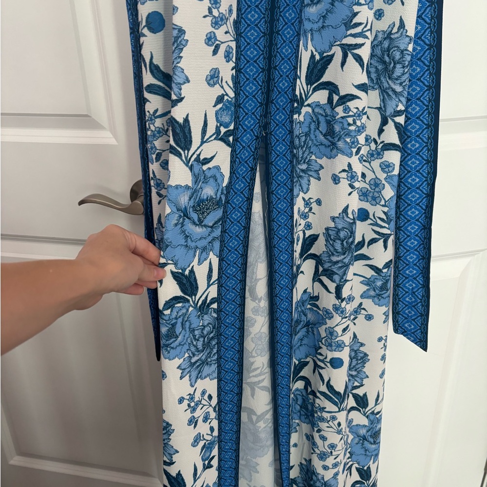 Flying Tomato Blue and White Floral Maxi Dress - Picture 3 of 7